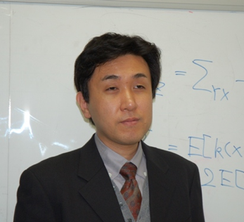 Kenji Fukumizu